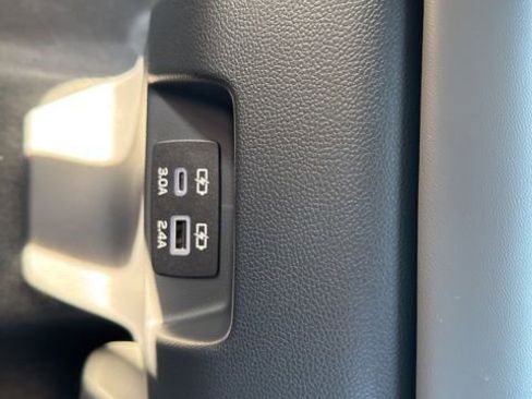 New 2025 Subaru Crosstrek 2.0i Premium image 24