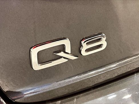 Used 2020 Audi Q8 Prestige w/ Prestige Package image 34