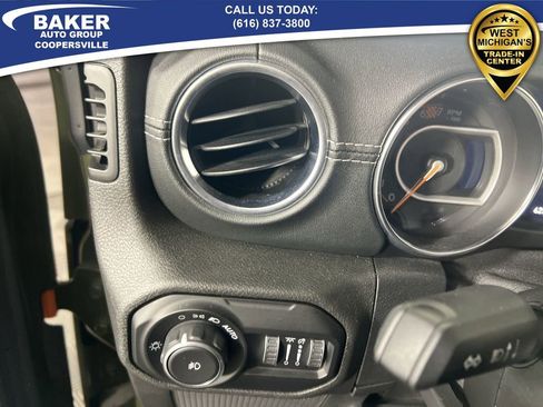 Used 2021 Jeep Wrangler Unlimited Sahara w/ Uconnect 4C Nav & Sound Group image 16