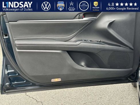 Used 2018 Toyota Camry XSE image 8