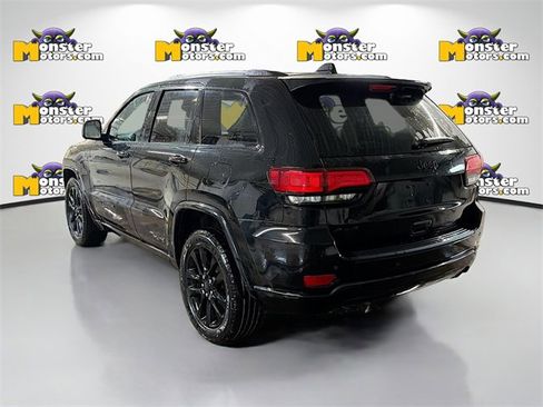 Used 2020 Jeep Grand Cherokee Altitude image 6