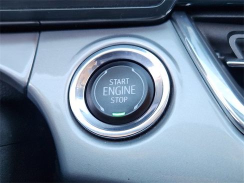 Certified 2024 Chevrolet Trax LT w/ Sunroof Package image 21