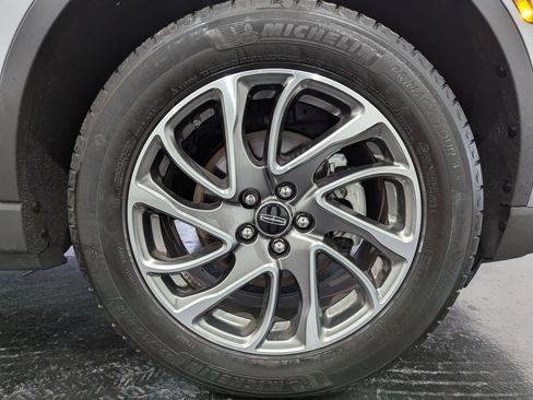 Used 2022 Lincoln Corsair AWD w/ Equipment Group 101A image 6