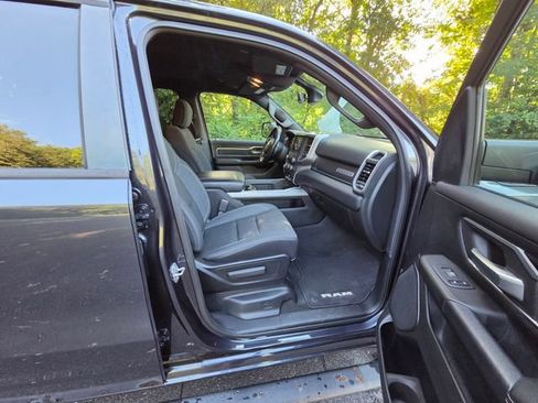 Used 2019 RAM 1500 Big Horn RWD image 28