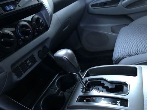 Used 2013 Toyota Tacoma 4x4 Double Cab image 23