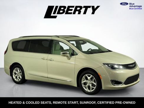 Used 2020 Chrysler Pacifica Limited FWD image 1