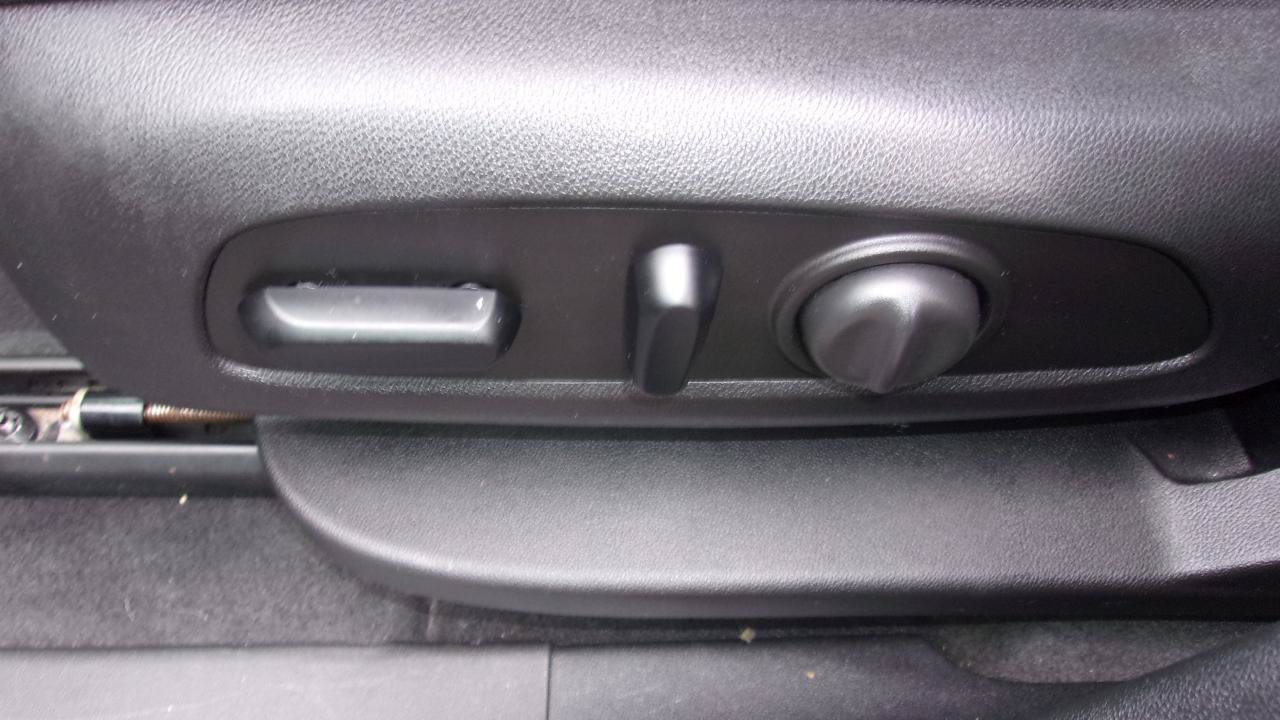Used 2018 Chevrolet Equinox LT FWD image 10