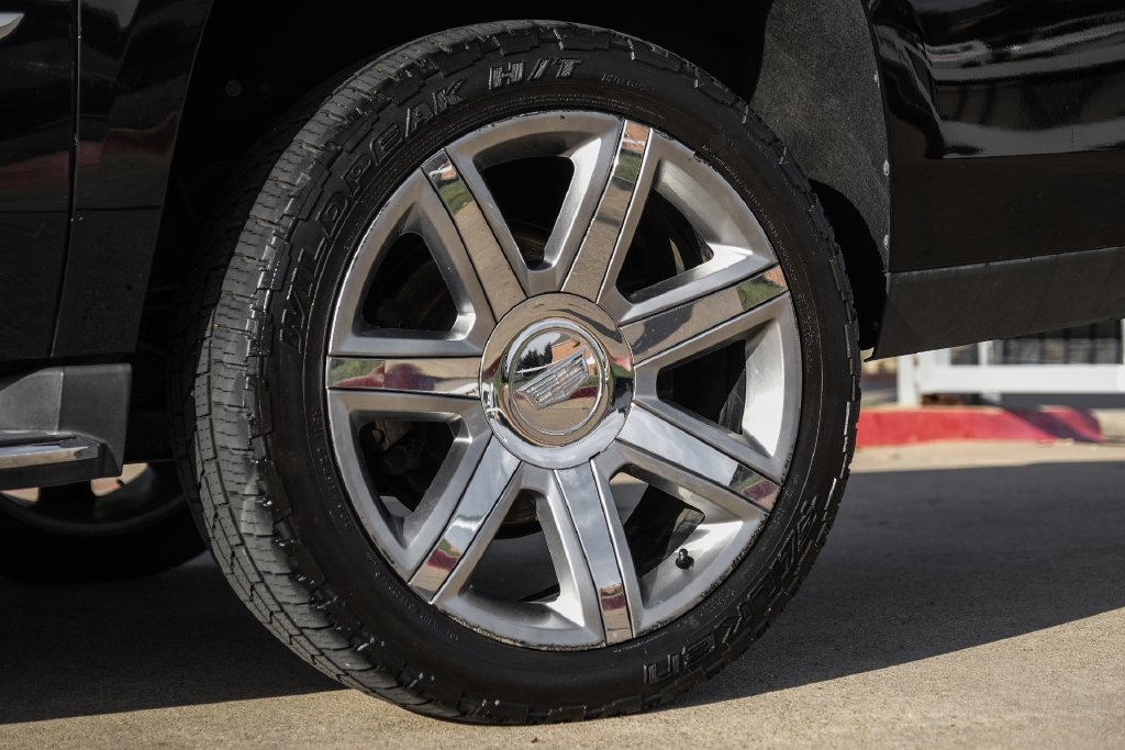 Used 2019 Cadillac Escalade ESV Luxury AWD/4WD image 67