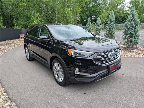 Used 2020 Ford Edge Titanium w/ Equipment Group 301A FWD image 7