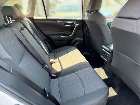 Used 2025 Toyota RAV4 XLE w/ Convenience Package image 24