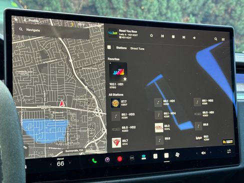 Used 2021 Tesla Model S Plaid image 17