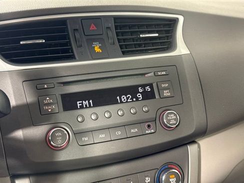 Used 2014 Nissan Sentra SV FWD image 21