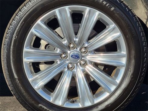 Certified 2022 Ford Explorer Limited w/ Equipment Group 301A image 17