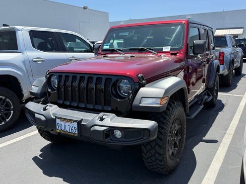 Used 2021 Jeep Wrangler Unlimited Sport AWD/4WD image 3