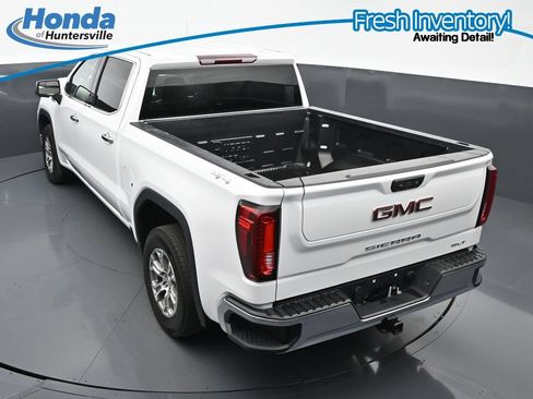 Used 2025 GMC Sierra 1500 SLT AWD/4WD image 22
