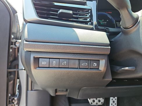 Used 2026 Toyota Camry XSE FWD image 19