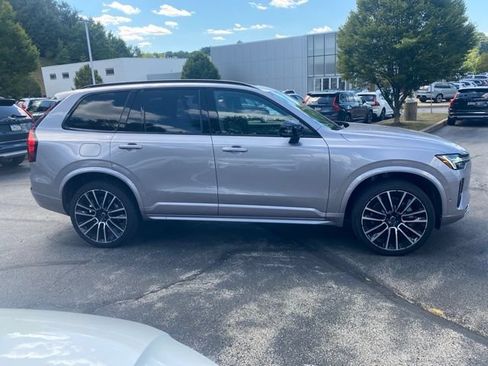 Used 2026 Volvo XC90 B6 Ultra w/ Protection Package AWD/4WD image 4