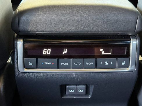 Used 2024 Lexus GX 550 w/ Accessory Package (2T) AWD/4WD image 14