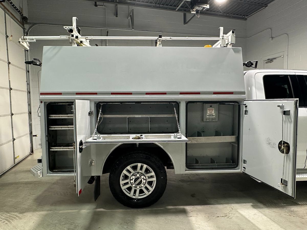 Used 2017 Ford F350 XLT RWD image 6