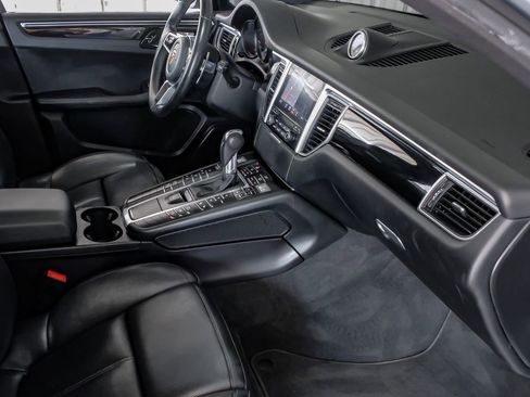 Used 2018 Porsche Macan Sport Edition image 12
