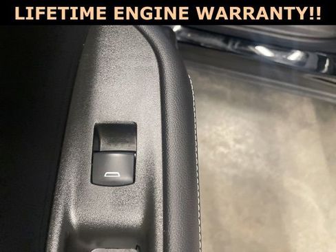 Used 2025 Chevrolet Blazer LT image 27