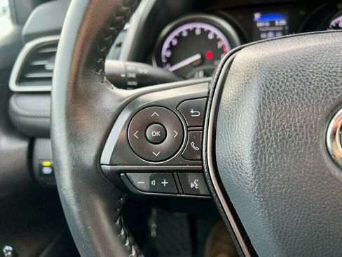 Used 2021 Toyota Camry SE image 17