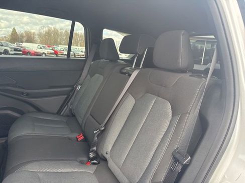 New 2026 Jeep Cherokee Laredo image 9