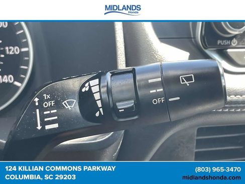 Used 2024 Nissan Rogue S FWD image 23