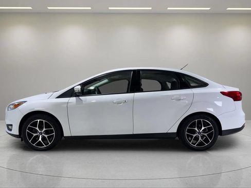 Used 2017 Ford Focus SEL FWD image 15