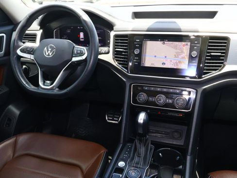 Used 2022 Volkswagen Atlas SEL Premium AWD/4WD image 11