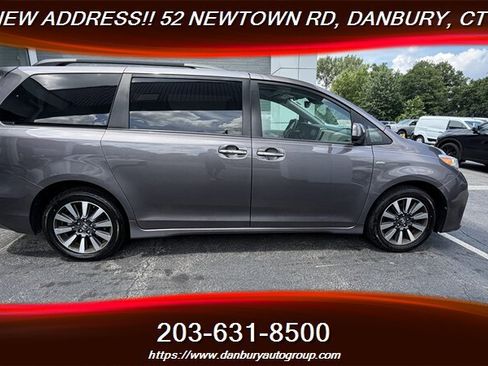 Used 2019 Toyota Sienna XLE Premium AWD/4WD image 6