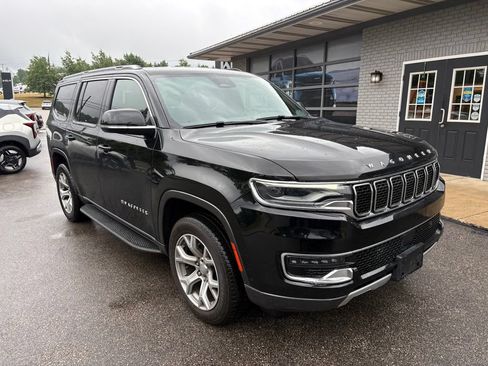 Used 2022 Jeep Wagoneer Series II AWD/4WD image 6