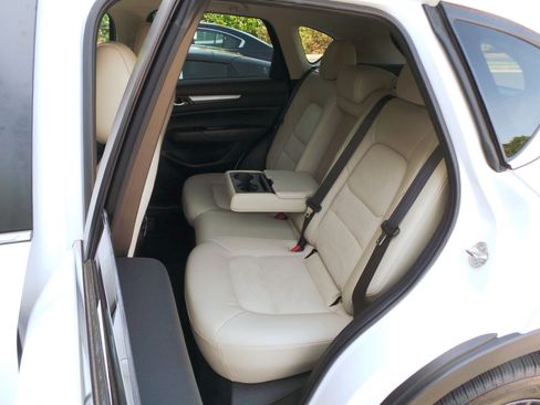 Used 2019 MAZDA CX-5 Touring FWD image 16