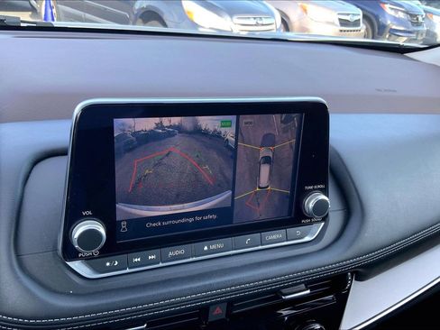 Used 2021 Nissan Rogue SV image 26