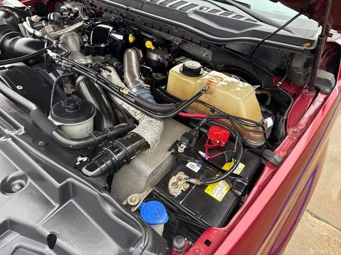 Used 2017 Ford F250 Lariat w/ Chrome Package image 31