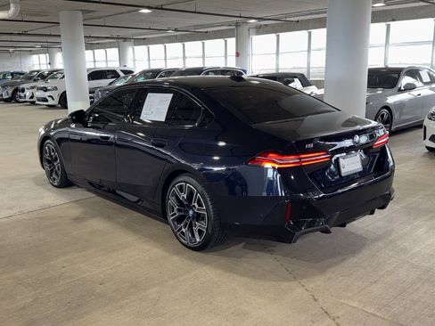Used 2025 BMW i5 xDrive40 w/ M Sport Package AWD/4WD image 6
