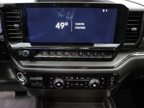 Used 2024 Chevrolet Silverado 1500 ZR2 image 13