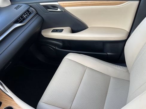Used 2022 Lexus RX 350L FWD w/ Premium Package image 13