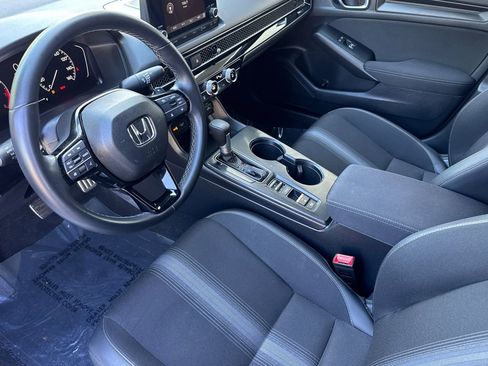 Used 2025 Honda Civic Sport image 4