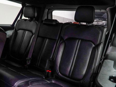 Used 2024 Jeep Wagoneer L Series II w/ Flexible Seating Group AWD/4WD image 39