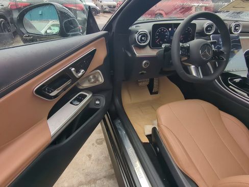 Used 2024 Mercedes-Benz CLE 300 4MATIC Coupe image 3