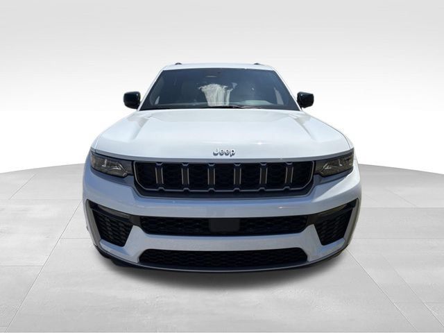 New 2026 Jeep Grand Cherokee L Limited w/ Trailer Tow Package AWD/4WD image 8