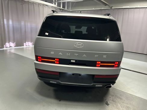 Used 2025 Hyundai Santa Fe SEL FWD image 6