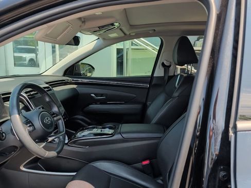 Used 2022 Hyundai Tucson Limited AWD/4WD image 2