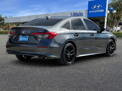 Used 2023 Honda Civic Sport image 3
