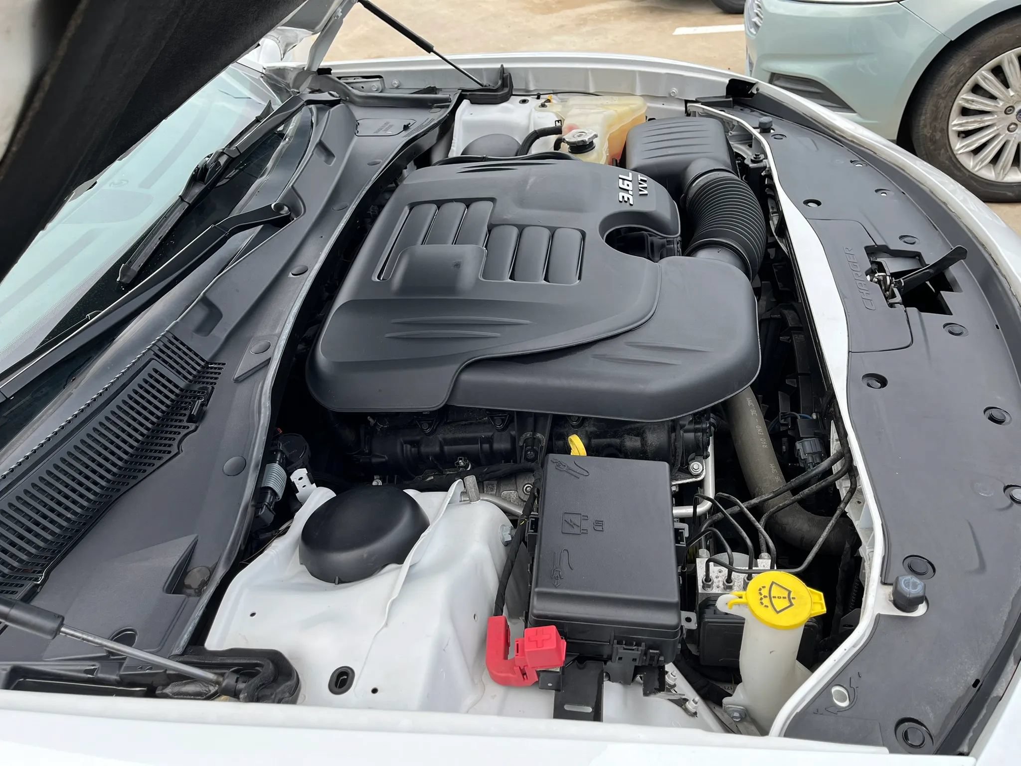 Used 2019 Dodge Charger SXT RWD image 18