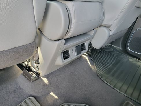 Certified 2025 Chevrolet Silverado 1500 LT RWD image 36