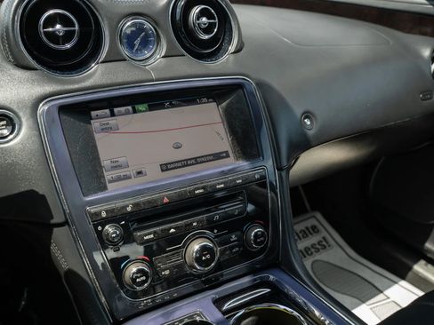 Used 2013 Jaguar XJ AWD image 24