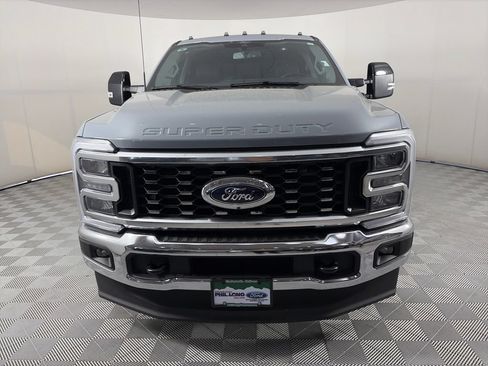Used 2025 Ford F350 Lariat AWD/4WD image 2
