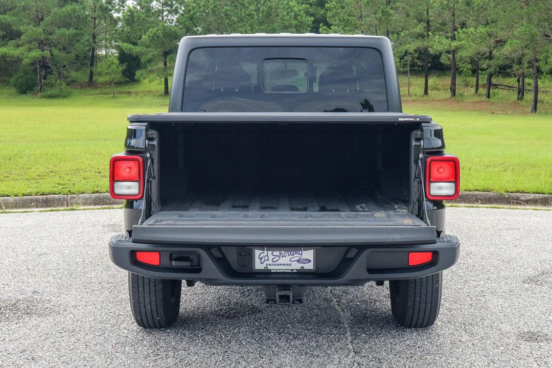 Used 2023 Jeep Gladiator Sport AWD/4WD image 9